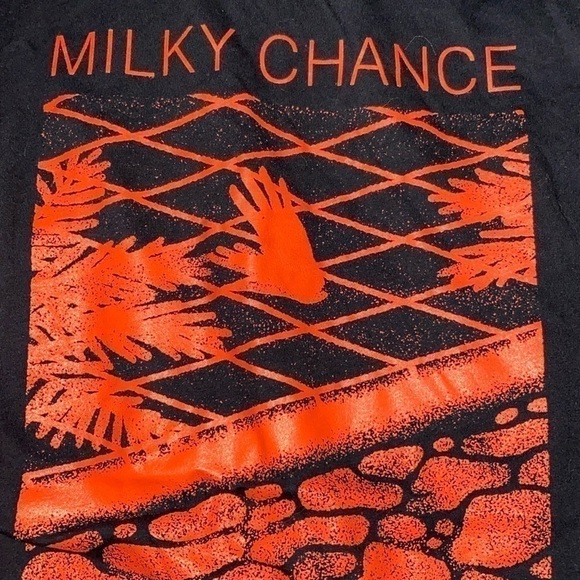 🎶 MILKY CHANCE BAND TEE | S #FML130032 - Picture 3 of 6